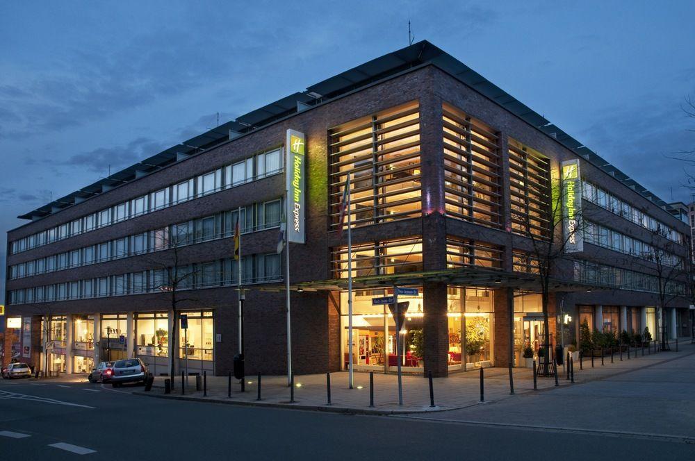 Holiday Inn Express Essen - City Centre Zewnętrze zdjęcie