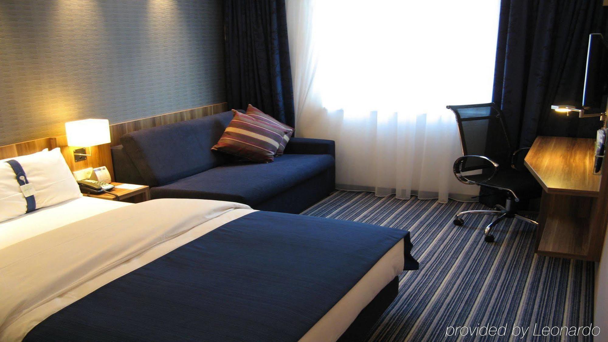 Holiday Inn Express Essen - City Centre Zewnętrze zdjęcie